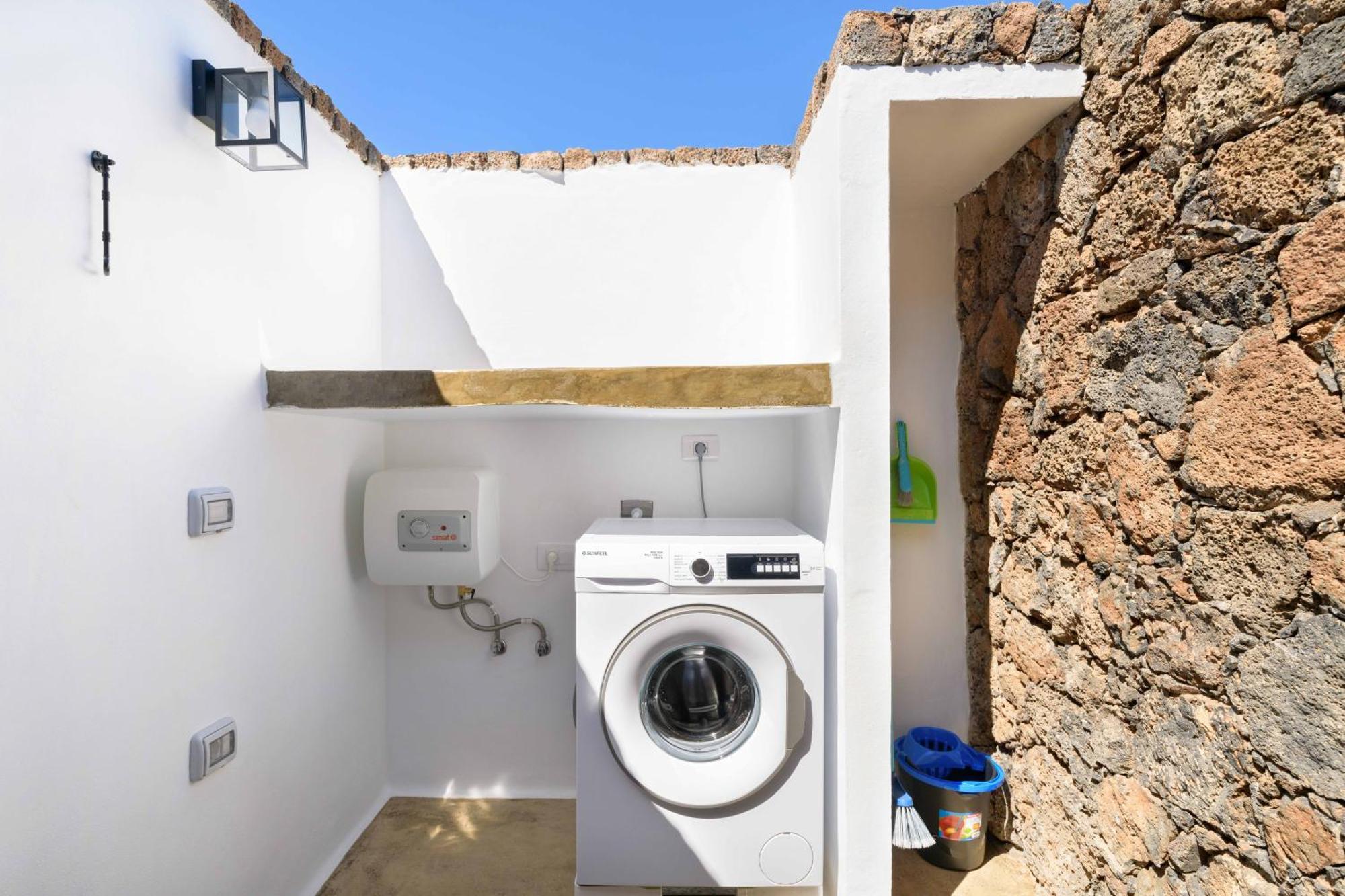 Apartamento Los 4 Nobles Tinajo Extérieur photo