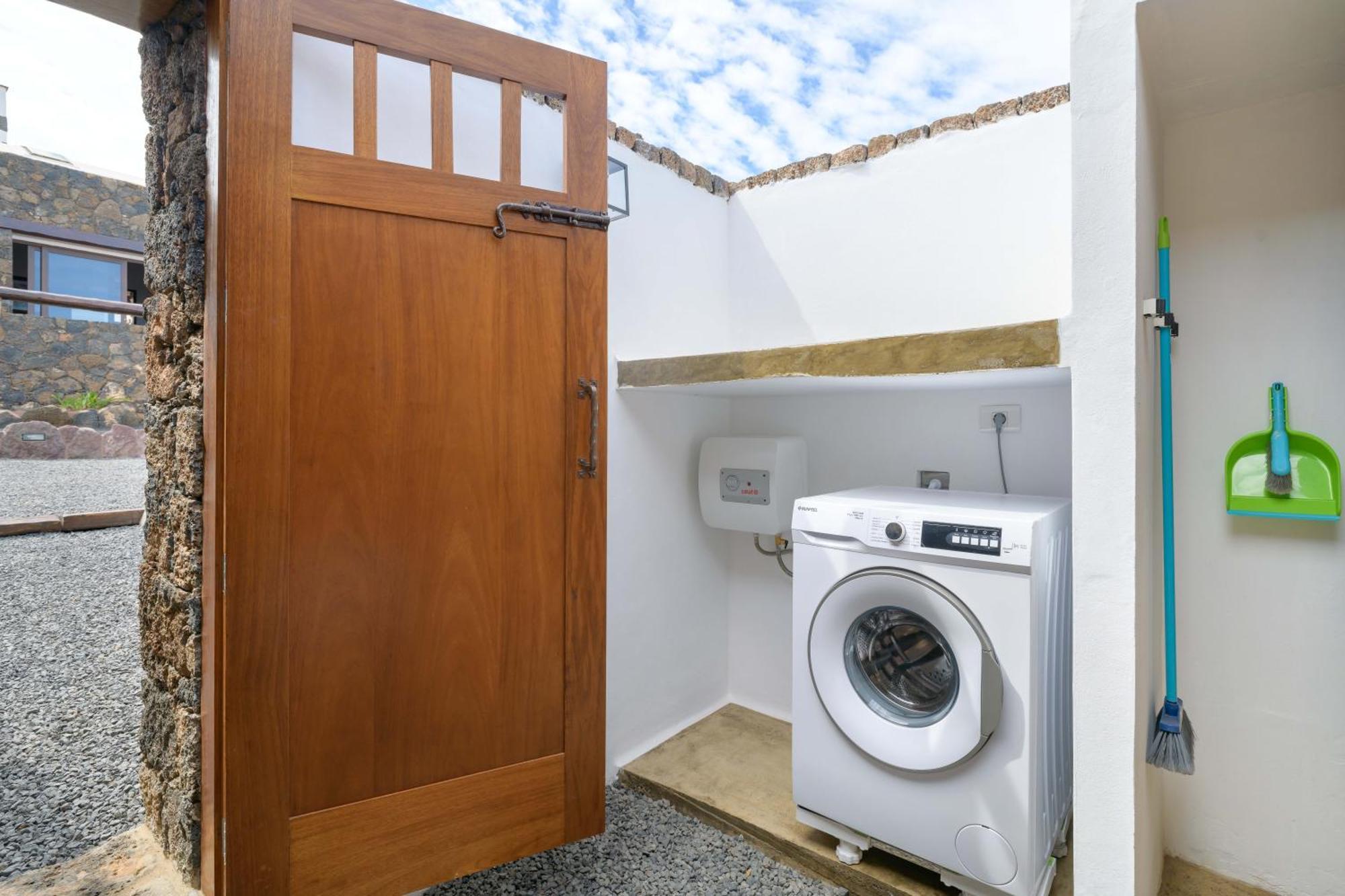 Apartamento Los 4 Nobles Tinajo Extérieur photo