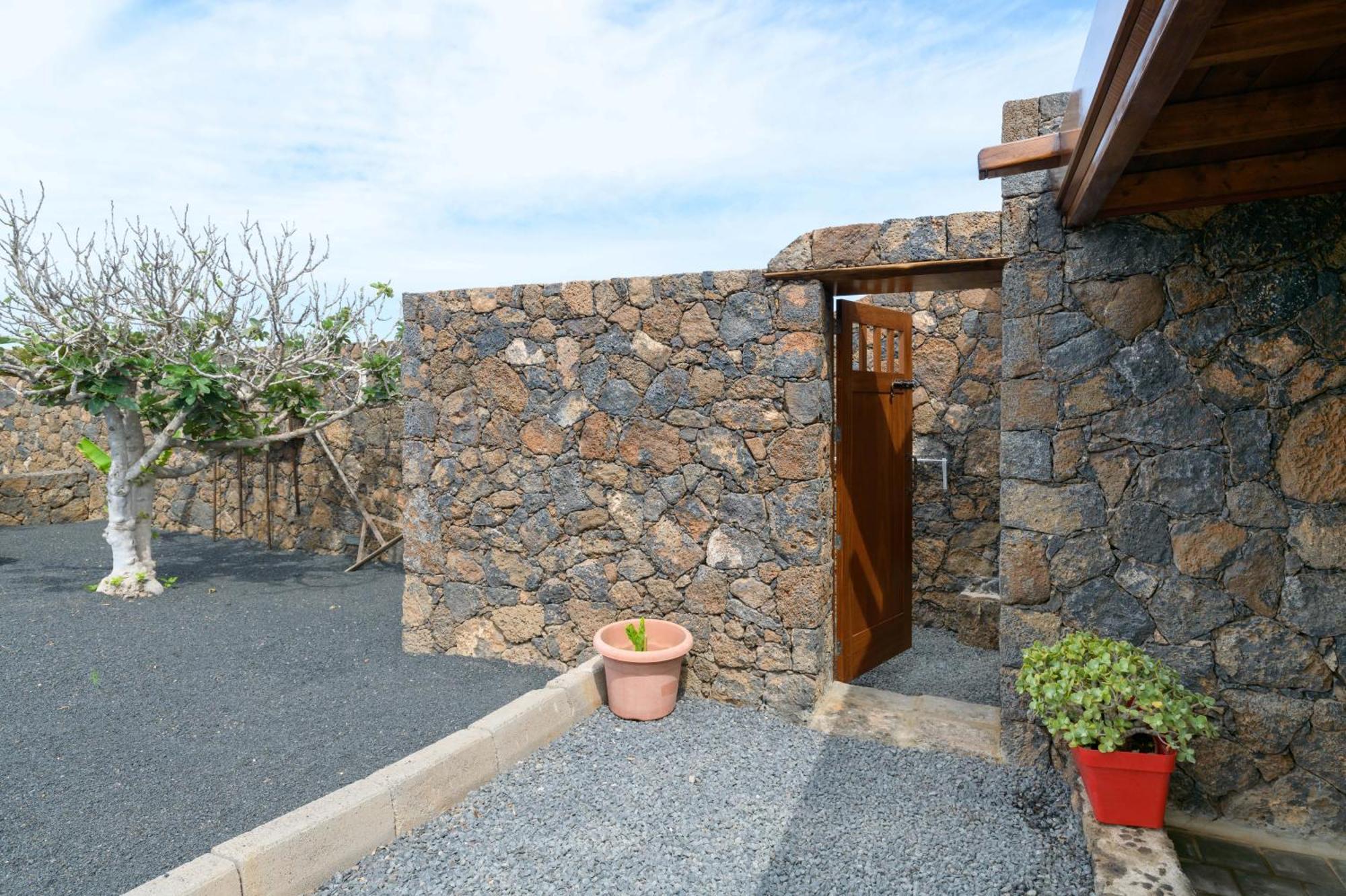 Apartamento Los 4 Nobles Tinajo Extérieur photo
